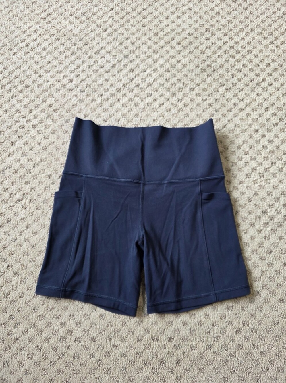 Athleta Salutation Stash Pocket II 5" Short Navy